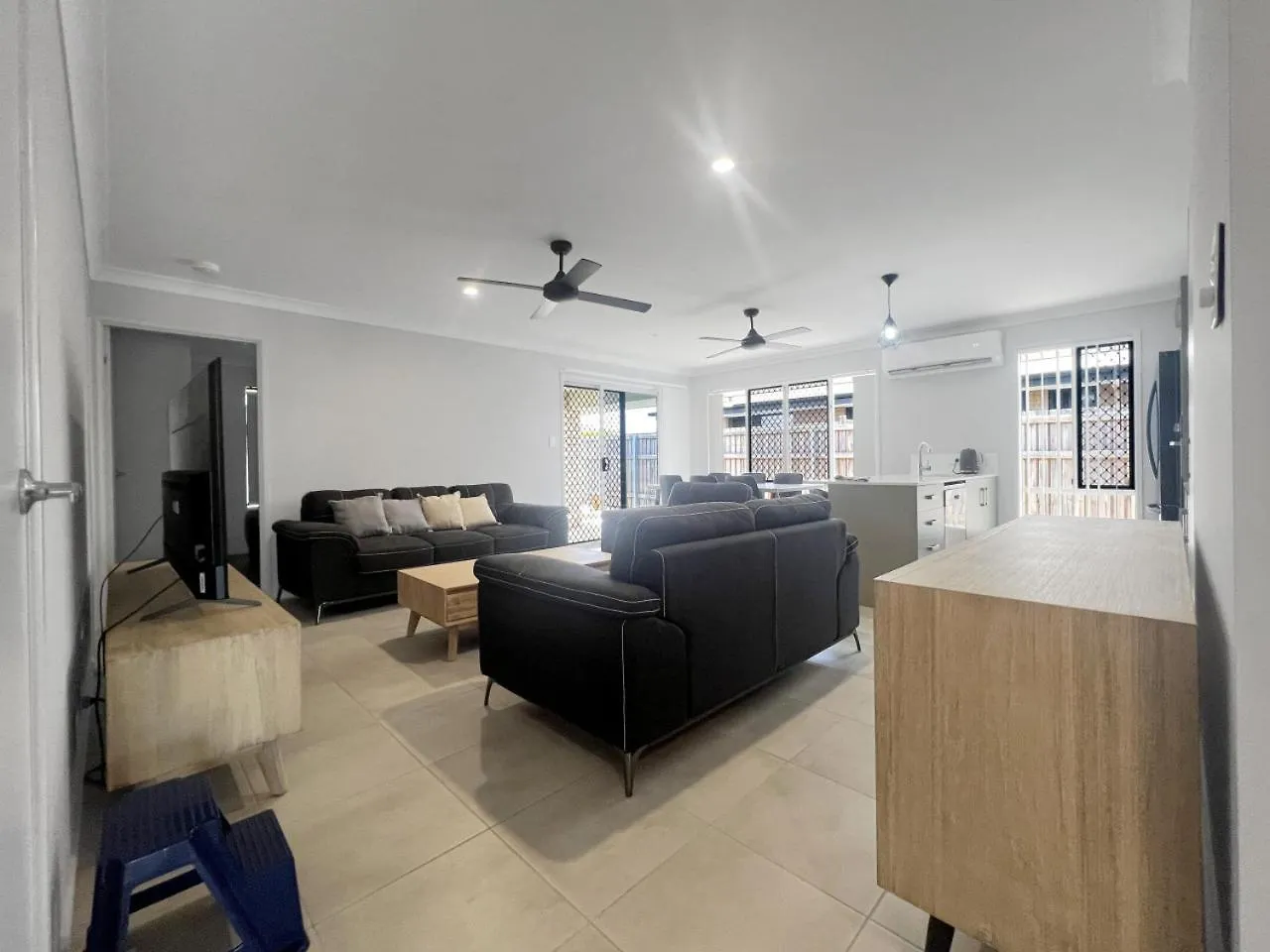 Ideal For Tradies And Nurses Point Vernon Australia